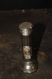 lot 912 image: Vintage Eveready 5-12 Flashlight