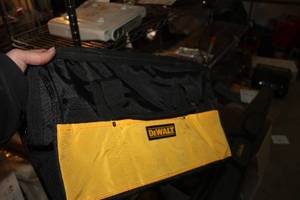 lot 733 image: DeWalt Soft-Side Tool Organizer