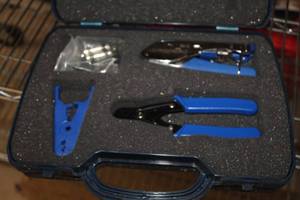lot 905 image: Satellite & Digital Cable Tool Kit