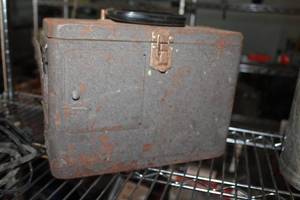 lot 881 image: Vintage No. 404 U.V. Mineral Light with Box