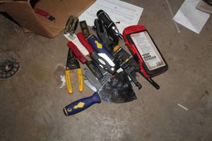 lot 810 image: Hand Tools - Putty Knife, Wire Stripper, Utility Knives, Hex Wrenches, Husky Stubbu Driver, Misc Hand Tools