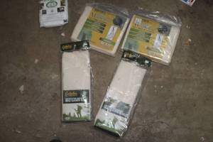 lot 728 image: Lot of (5) Big Game Bags - Cabelas 1-Quarter Big Game Bag, XL Deluxe All Game Bag, Laska Deer Sock