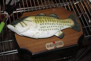 lot 727 image: Big Mouth Billy Bass Wall Dcor