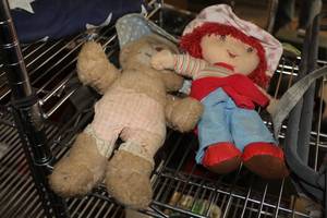 lot 817 image: Lot of (2) Vintage Dolls - Raggedy Anne, Bear