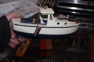 lot 801 image: Decorative Wooden Boat