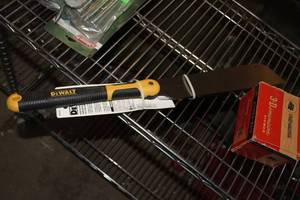 lot 803 image: Lot of (2) DeWalt 23-TPI Flush Cut Pull Saws
