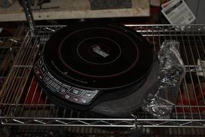 lot 729 image: Nuwave Household Precision Induction Cooktop