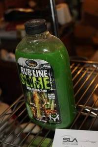 lot 814 image: Wildgame Rub Line Slime 32-oz Deer Attractant