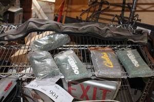 lot 829 image: (5) Gun Socks, (1) Long Gun Bag