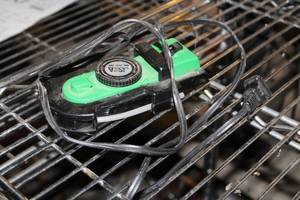 lot 827 image: JS&A JTI-100 Mini Travel Iron