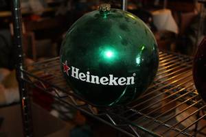 lot 752 image: 7 Heineken Orb Dcor