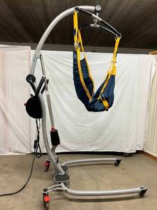 MSRP $3000 Danish Made Scandinavian Design Ergolet Sole175 Power Patient Lift 385lb Weight Capacity - Whisper Quiet - Great Working Condition - Just Plug Into A Regular Home Light Socket To Charge Comes WUsed Sling 1st Pic Is A Stock Photo
