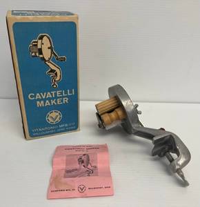 lot 5 image: Vintage Cavatelli Maker In Original Box
