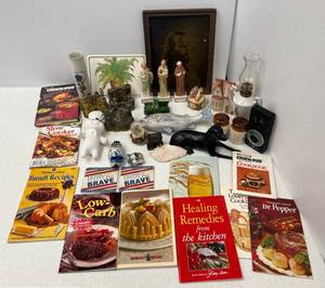 lot 92 image: Large Greoup Of Misc. Knick Knacks