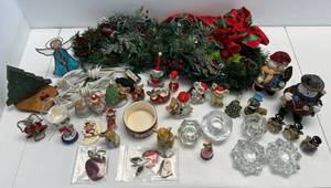 lot 104 image: Group Of Misc. Christmas And More Including Mouse Figurines