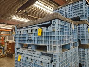 lot 53 image: Fold-Up Poly Crate, 40x48x51 With T...