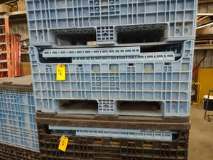 lot 54 image: Fold-Up Poly Crate, 40x48x51 With T...