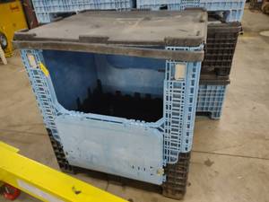 lot 62 image: Fold-Up Poly Crate, 40x48x51 With T...