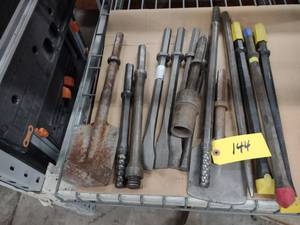 lot 144 image: Assorted 78 Jack Hammer Bits...