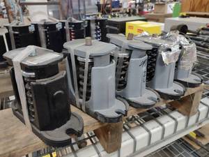 lot 152 image: (5) Machine Vibration Isolating Pad...
