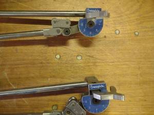 lot 160 image: (2) Swageloc 12 Tubing Benders