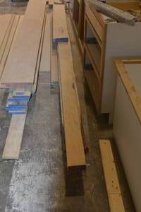 lot 24 image: Variety of 8 quarter lumber