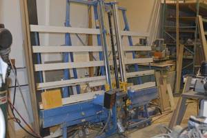 lot 2 image: Her-Saf pneumatic Panel Router