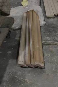 lot 37 image: 4 sticks cherry crown molding