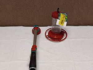 FIRST NATURE BIRD FEEDER & GILMOUR WATERING WAND