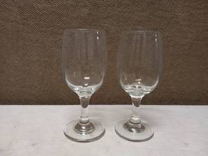 CAMBRO 36 WITH OVER 30 WINE GLASSES