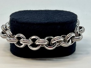 lot 47 image: Beautiful Sterling Silver Milor Bracelet