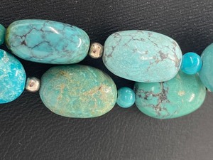 lot 52 image: Beautiful Turquoise and Sterling Beaded Necklace