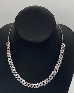 lot 55 image: Sparking Silver Tone Necklace