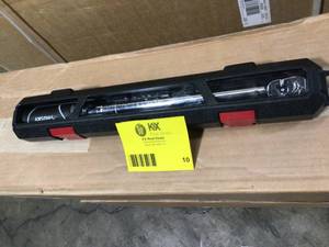 lot 10 image: Husky 20 ft. lbs. to 100 ft. lbs. 38 in. Drive Torque Wrench Customer Returns See Terms on Auction