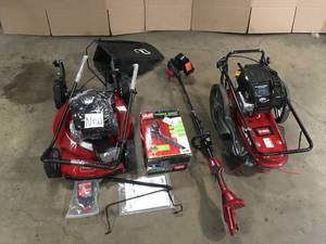 Mix lot of Outdoor Lawn Mowers - Murray Brand - Open Box - Review all pictures