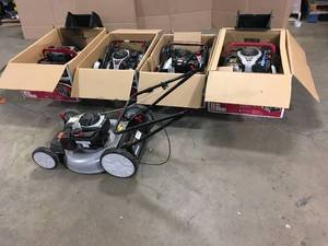 lot 20 image: Murray Briggs and Stratton Walk Behind Gas Push Lawn Mower  Lot of 5 - Customer returns - Review all pictures