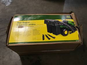 lot 29 image: John Deere 48 in. Twin Bagger for 100 Series Lawn Tractors, Review all pictures - Open Box