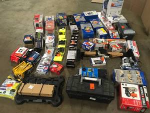 Mix Lot of Small tools and Accessories - review all pictures - Customer Returns