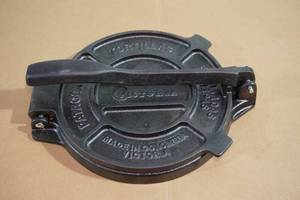 Victoria Cast Iron Tortilla Press