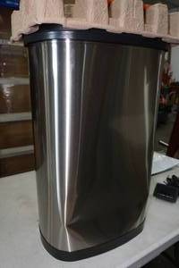 Nine Stars Motion Sensor Trash Can Set