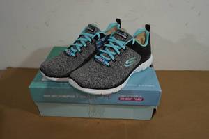NEW Skechers Flex Appeal Sneakers - Womens 9