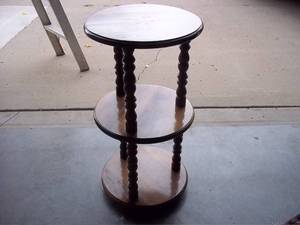 lot 27 image: Vintage Round 3 Tier Side Table 15...