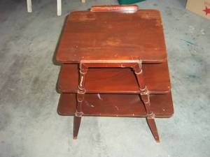lot 29 image: Vintage 3 Tier Rectangular Side Tab...