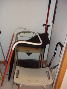 lot 46 image: Closet of Contents (Canes, Shower C...