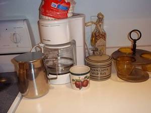 lot 57 image: Proctor Silex Coffee Maker, Polar S...