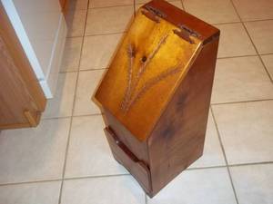 lot 71 image: Vintage Wood Vegetable Bin 10 X 12...