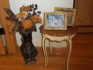 lot 77 image: Decorative Round Side Table 17 X 1...