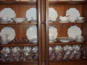 lot 6 image: Hutschenreuther China Tableware Set...