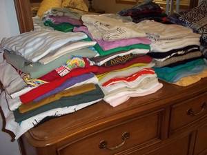 lot 99 image: Huge Lot of Ladies Shirts (Size Sma...