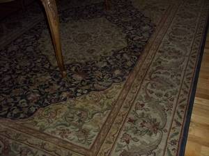 lot 124 image: Area Rug